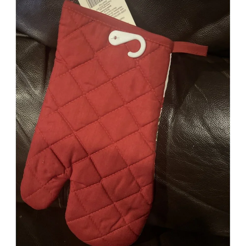Poinsettia Holiday Kitchen Set:Oven Mitt & Towel 100% Cotton/Polyester Red&White